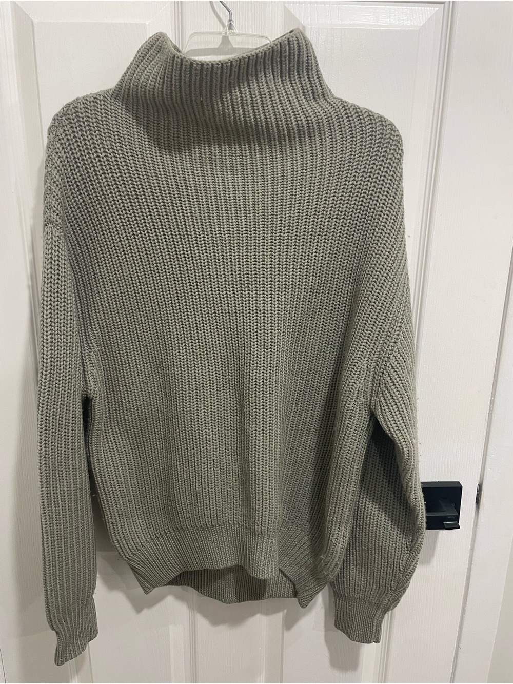 Wilfred Aritizia 100% merino wool mock neck oversized sweater size smal